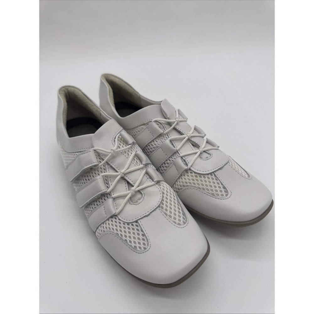 NEW! WALKING CRADLES Women's Sz 7N White Athletic Shoes
